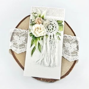 Kartka ślubna robiona ręcznie z łapaczem snów - makrama. Oryginalna kartka dla pary młodej.